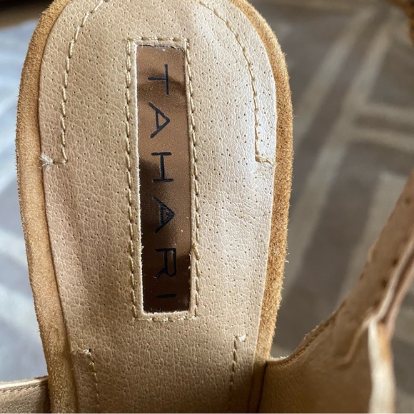 Tahari Marvel High Heel Slingback Camel Suede cutout Design Sandals US 5.5 - Picture 10 of 10